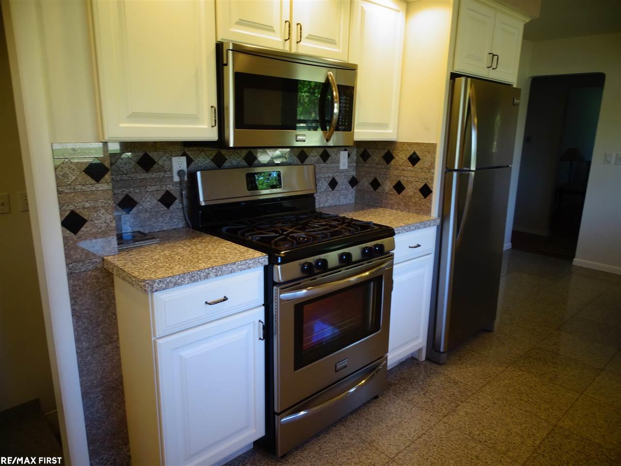 18362 South Nunneley Road Clinton Township, MI 48035 - Photo 9 of 24