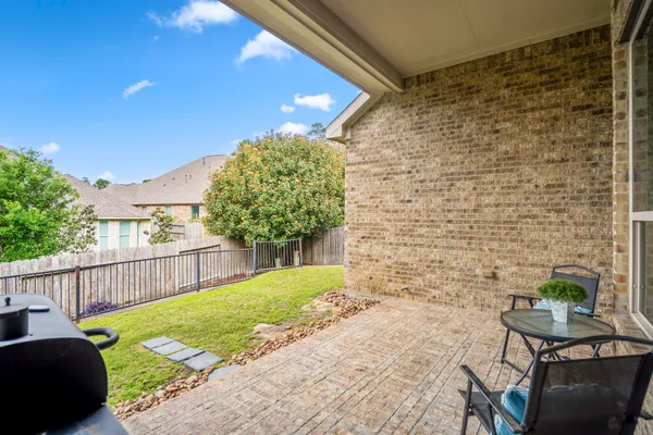 $525,000 | 4855 Bayou Saint John, Conroe, TX 77304