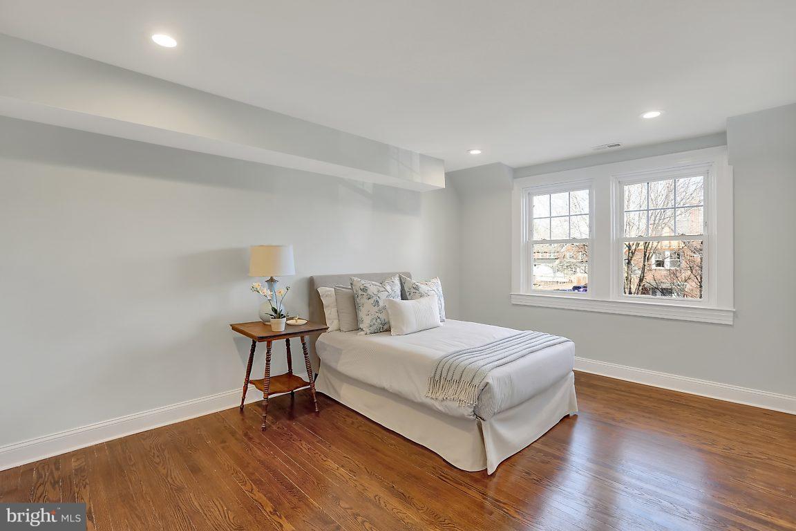 403 Hopkins Road Baltimore, MD 21212 - Photo 11 of 30 Bedroom (Master)