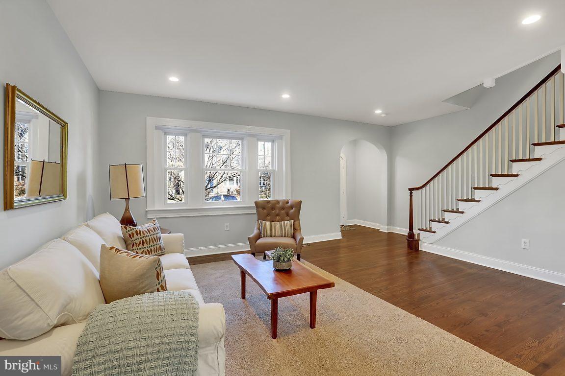 403 Hopkins Road Baltimore, MD 21212 - Photo 5 of 30 Living Room