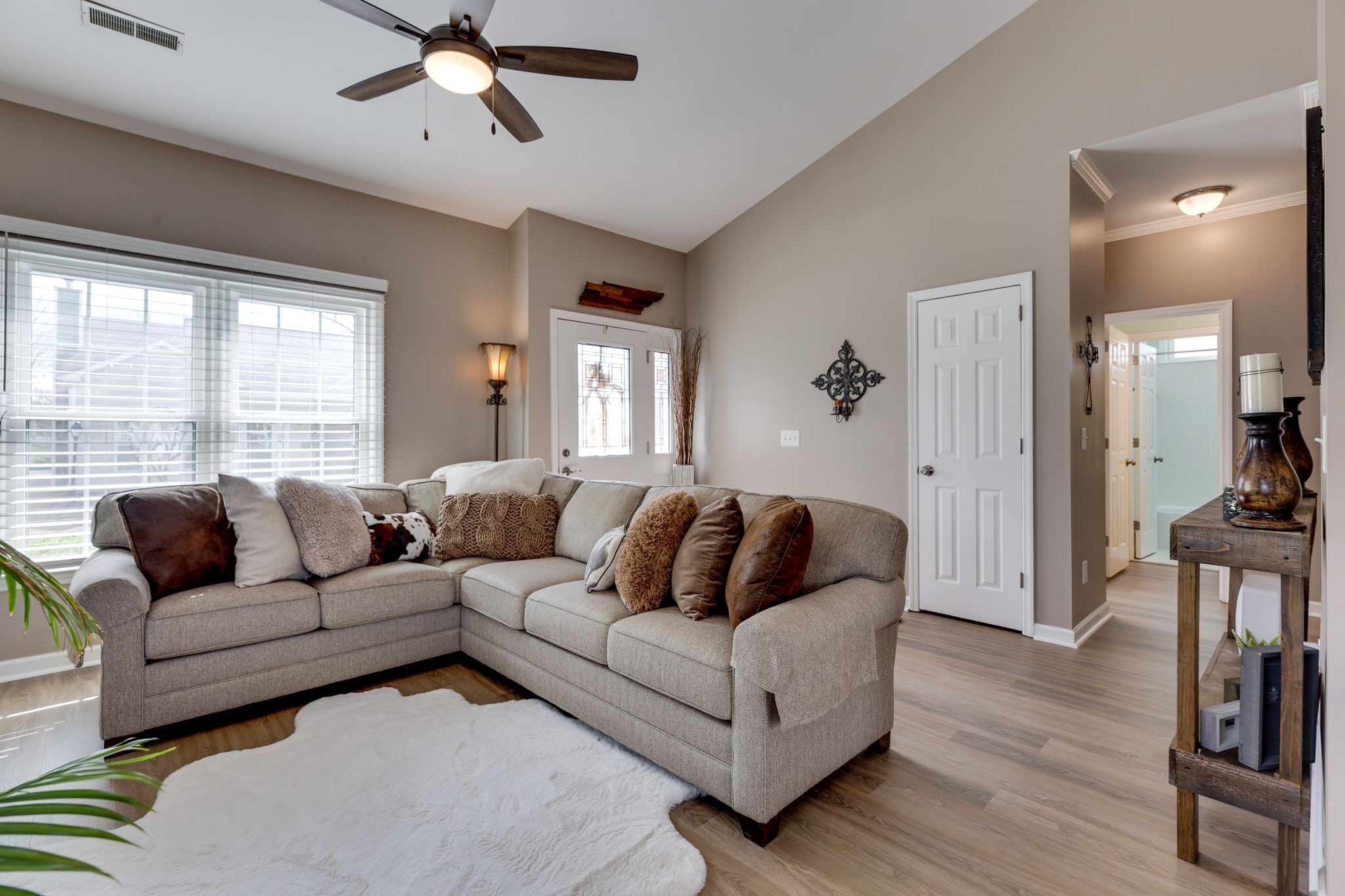 2022 Roderick Circle Franklin, TN 37064 - Photo 6 of 30 Gallery Image 6