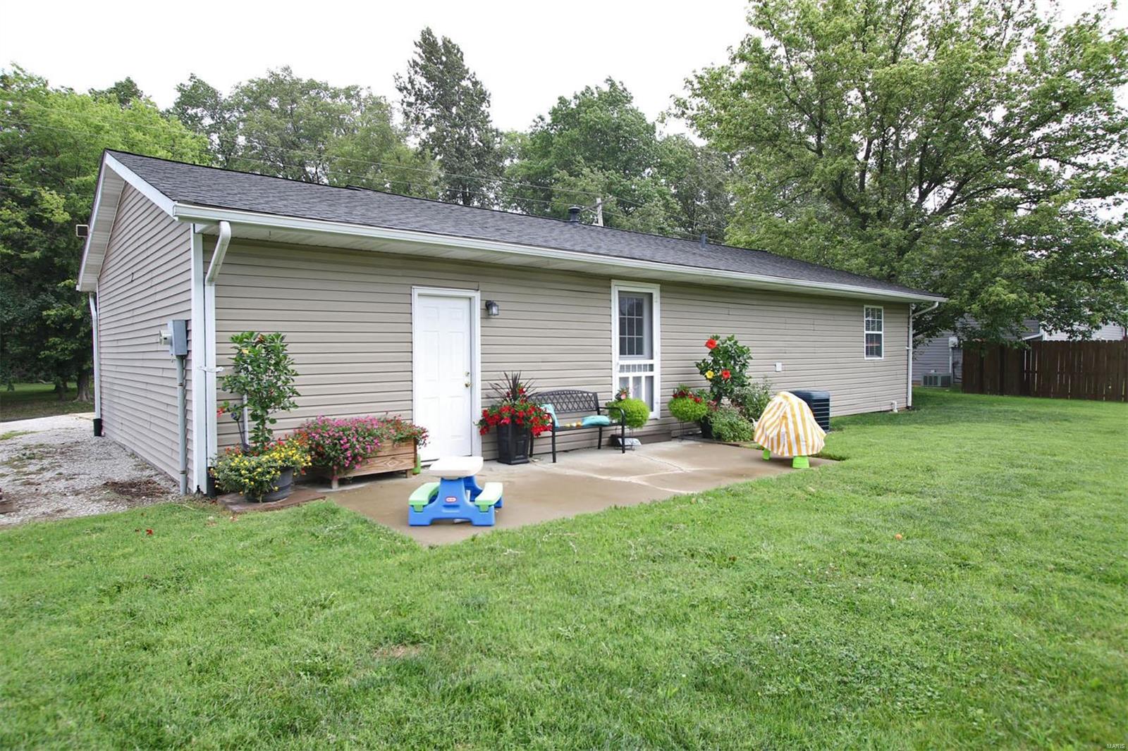 10624 Keck Road St. Jacob, IL 62281 - Photo 5 of 34 Gallery Image 5