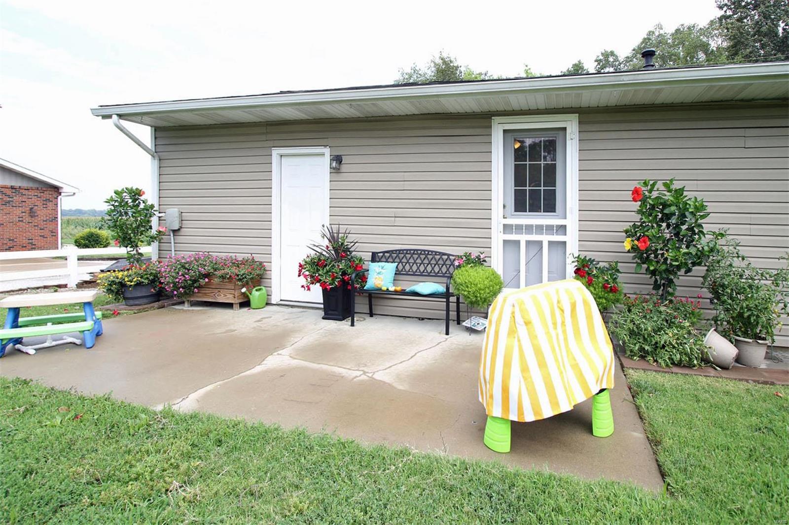 10624 Keck Road St. Jacob, IL 62281 - Photo 6 of 34 Gallery Image 6