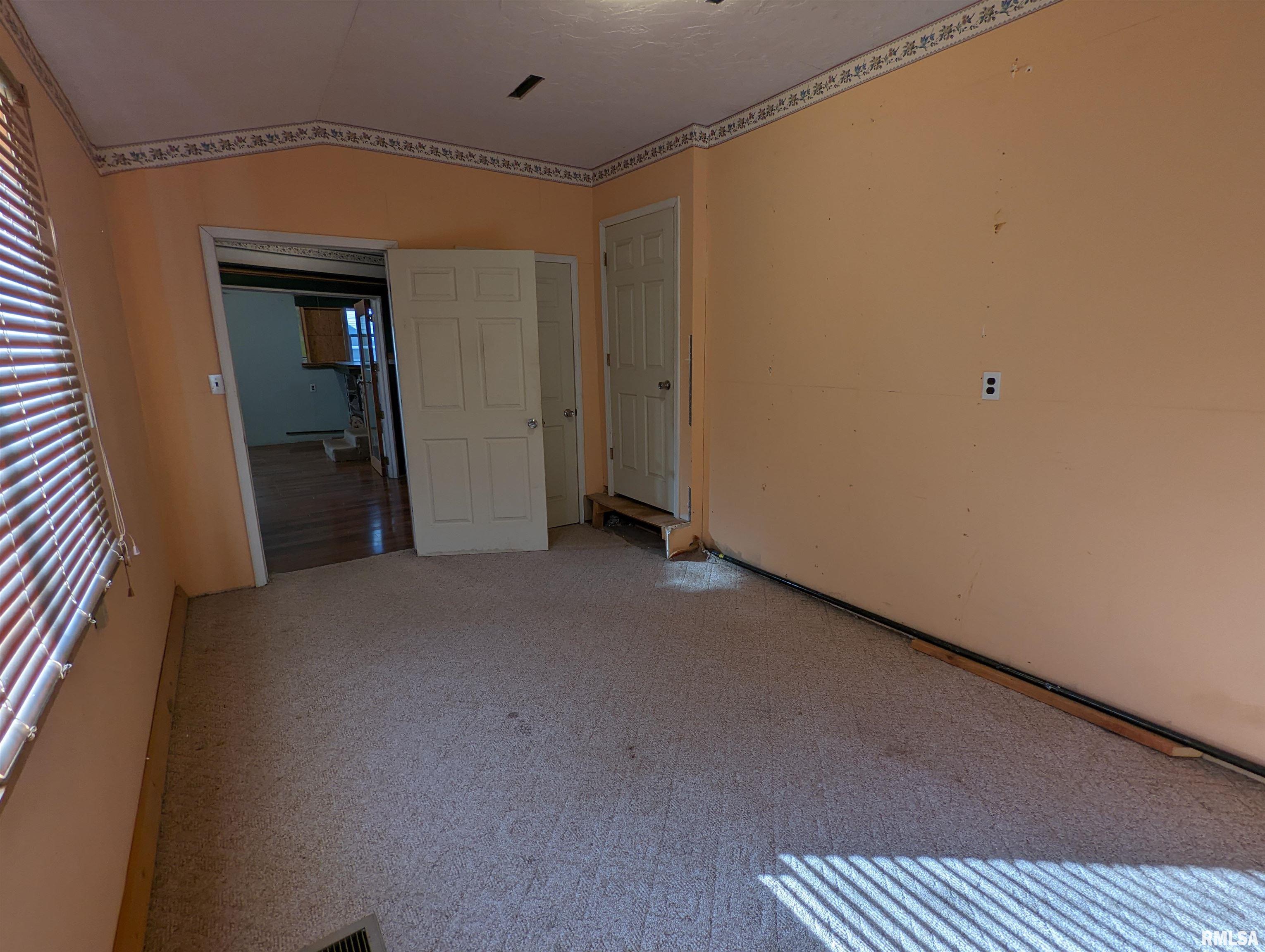 604 Hacker Street Buffalo, IA 52728 - Photo 10 of 12 Gallery Image 10