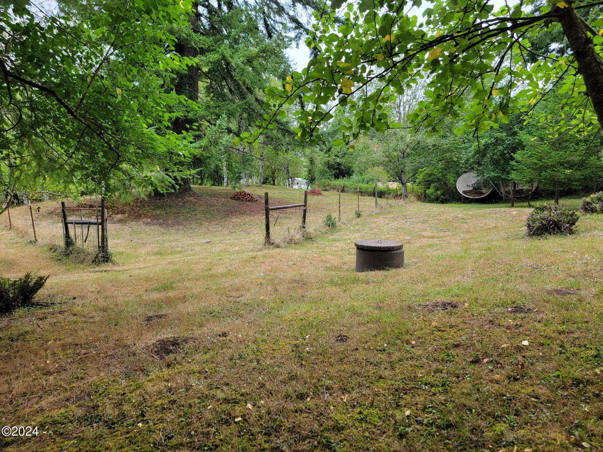 1641 Criteser Loop Toledo, OR 97391 - Photo 1 of 3 ..