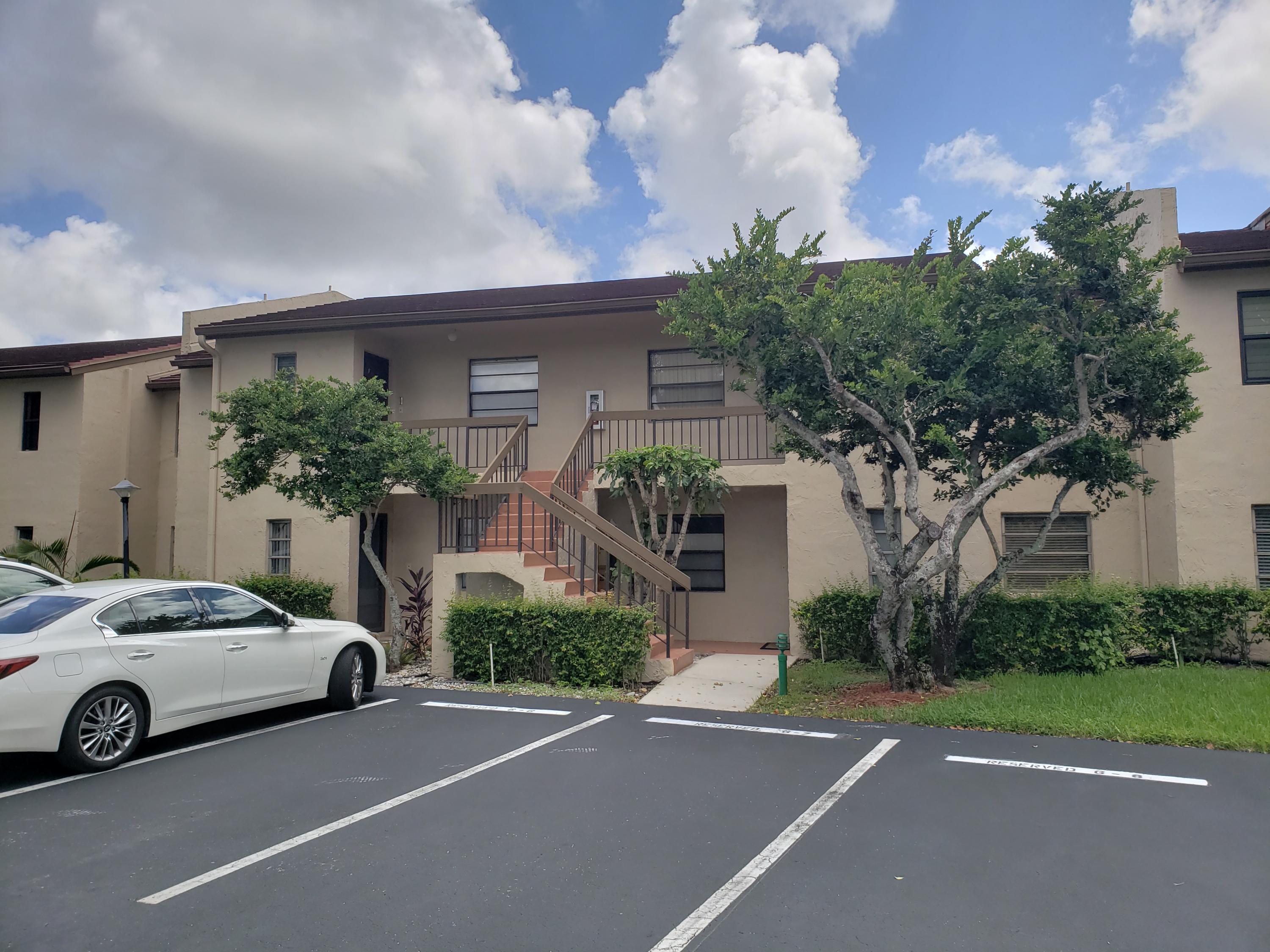 21217 Lago Circle, Unit 6H Boca Raton, FL 33433 - Photo 1 of 12 Front View