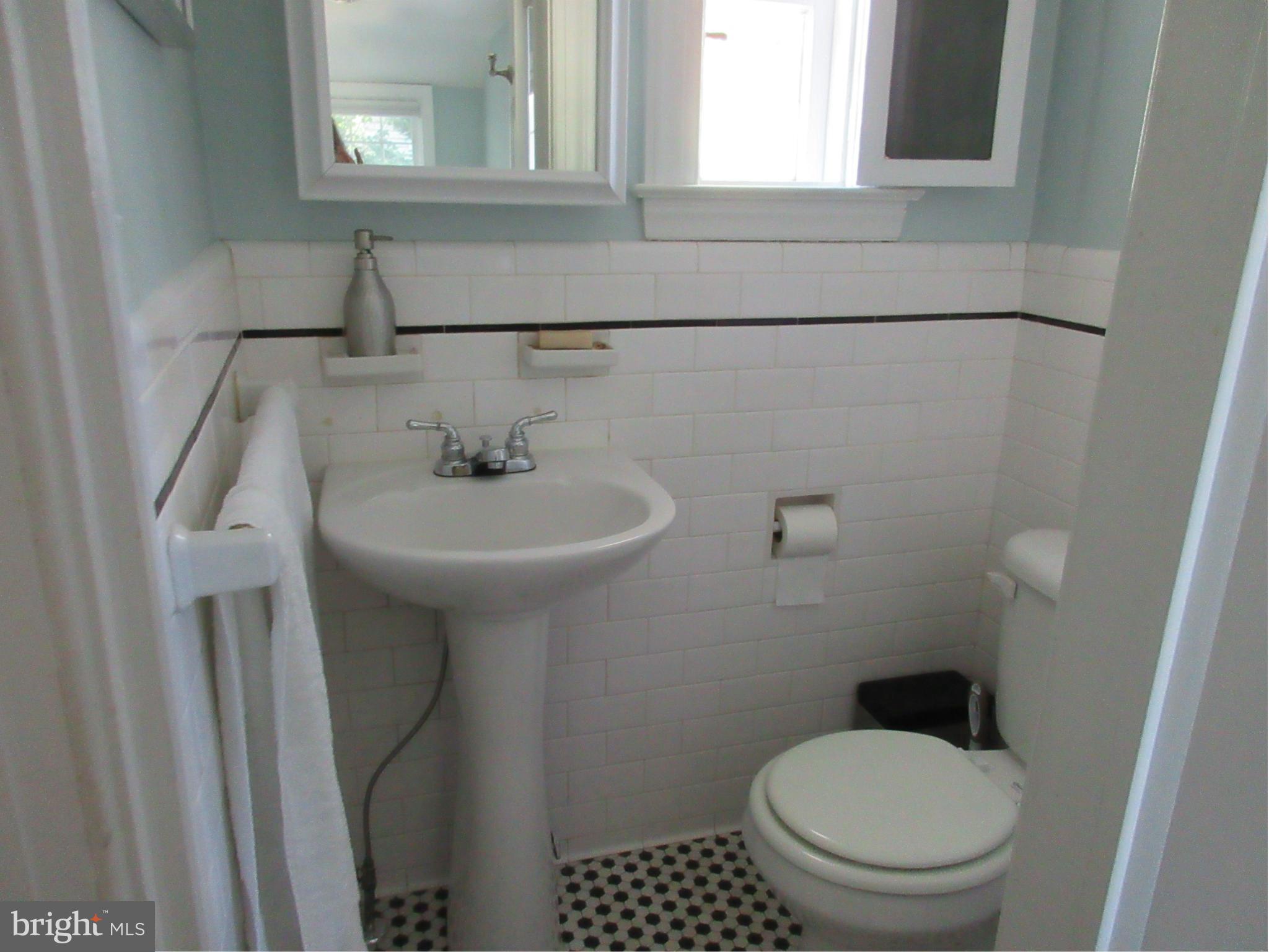 706 Regester Avenue Baltimore, MD 21212 - Photo 19 of 30 Bath (Master)