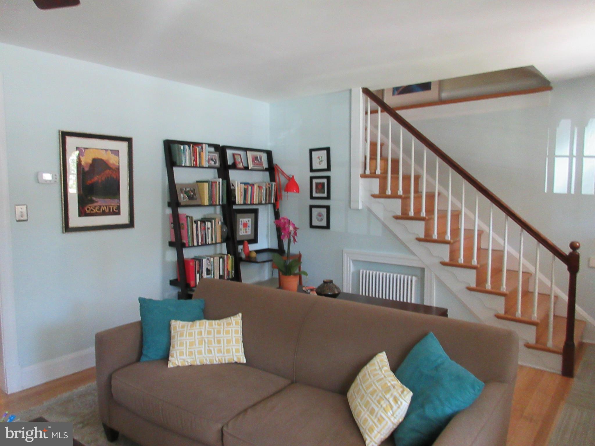 706 Regester Avenue Baltimore, MD 21212 - Photo 4 of 30 Living Room