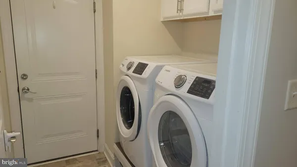 a view of a hallway with elevator