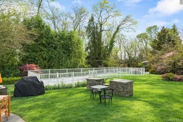 $1,295,000 | 890 Thompson Drive, Bay Shore, NY 11706