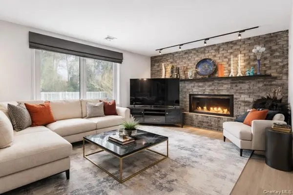 $1,295,000 | 890 Thompson Drive, Bay Shore, NY 11706