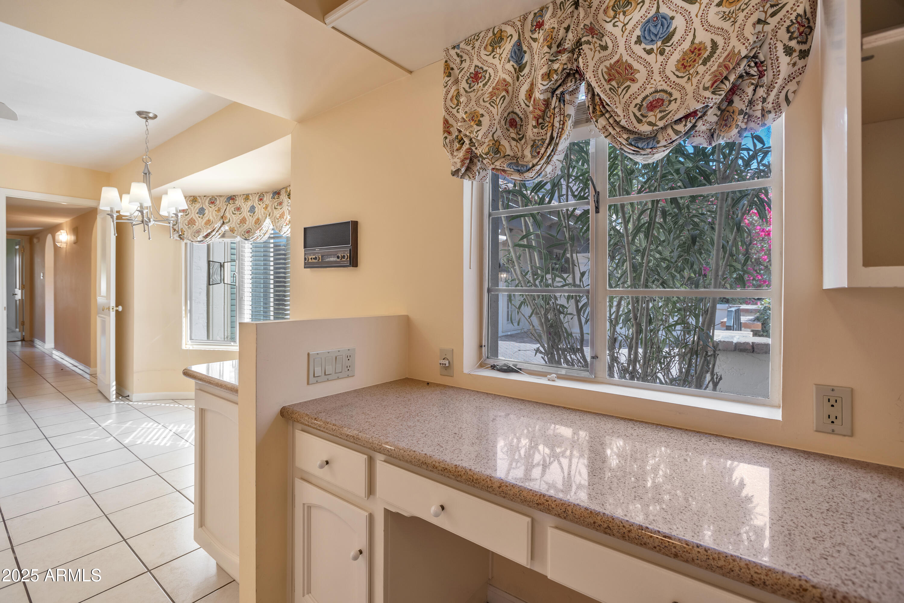 6701 North Scottsdale Road, Unit 23 Scottsdale, AZ 85250 - Photo 23 of 47 a view of a hallway with entryway