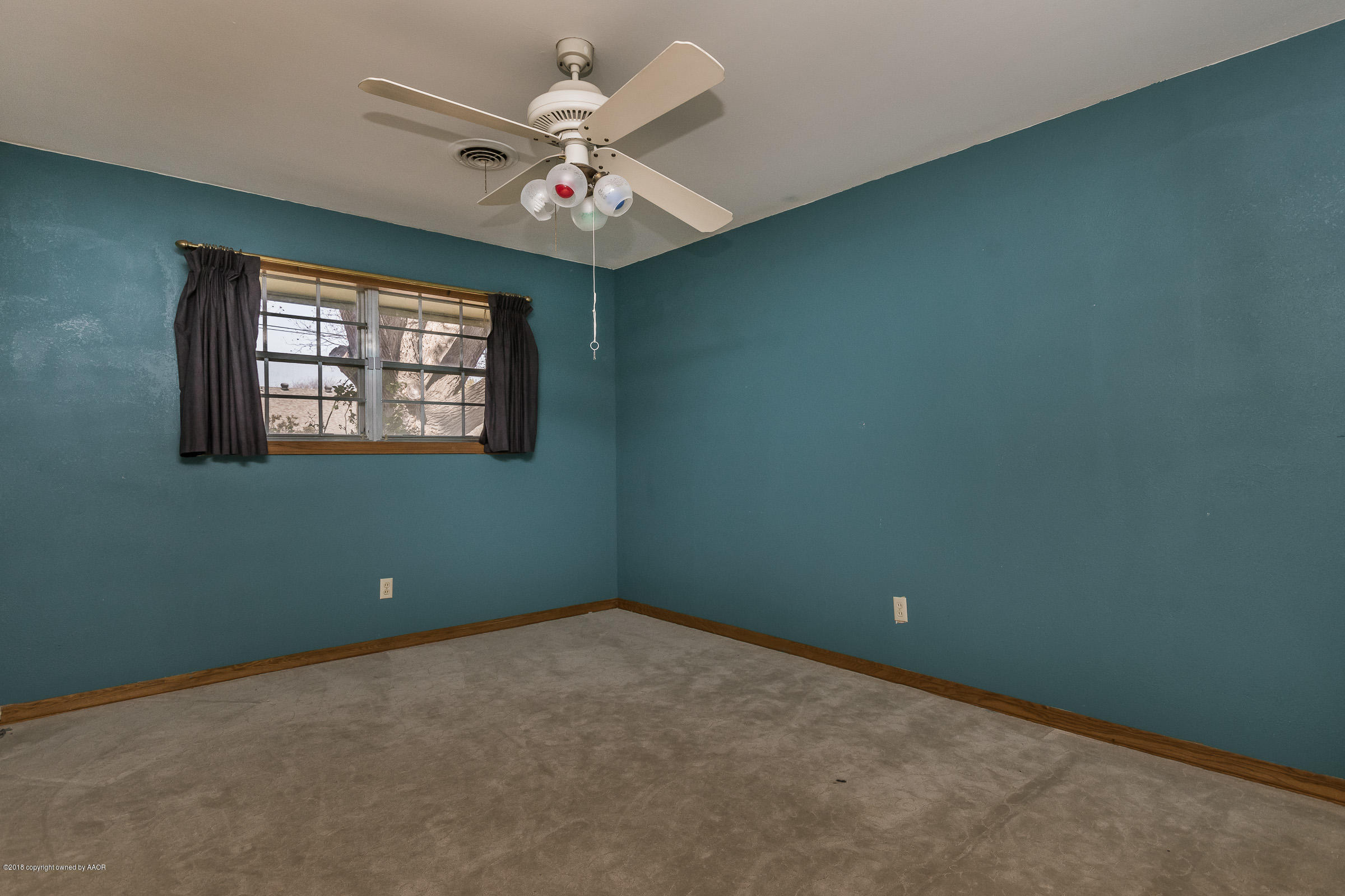 6212 Elmhurst Road Amarillo, TX 79106 - Photo 22 of 33 3rd Bedroom_