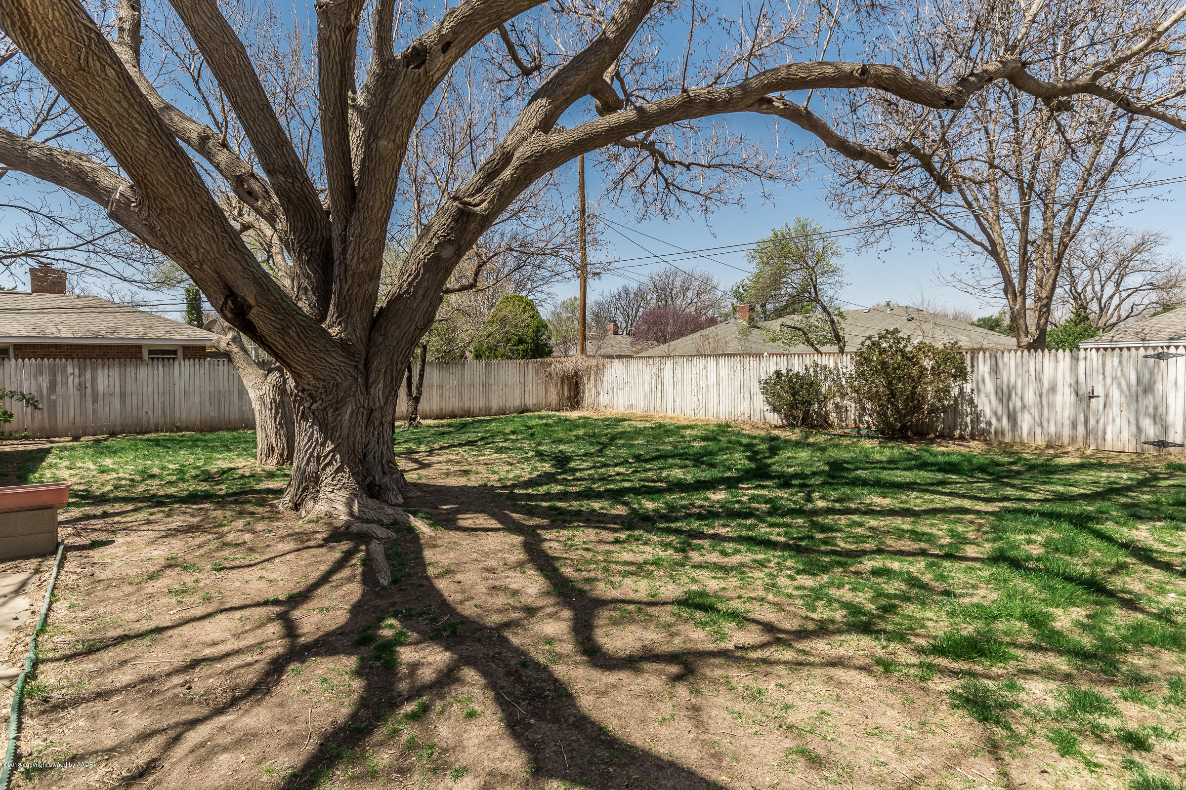 6212 Elmhurst Road Amarillo, TX 79106 - Photo 24 of 33 Back Yard_