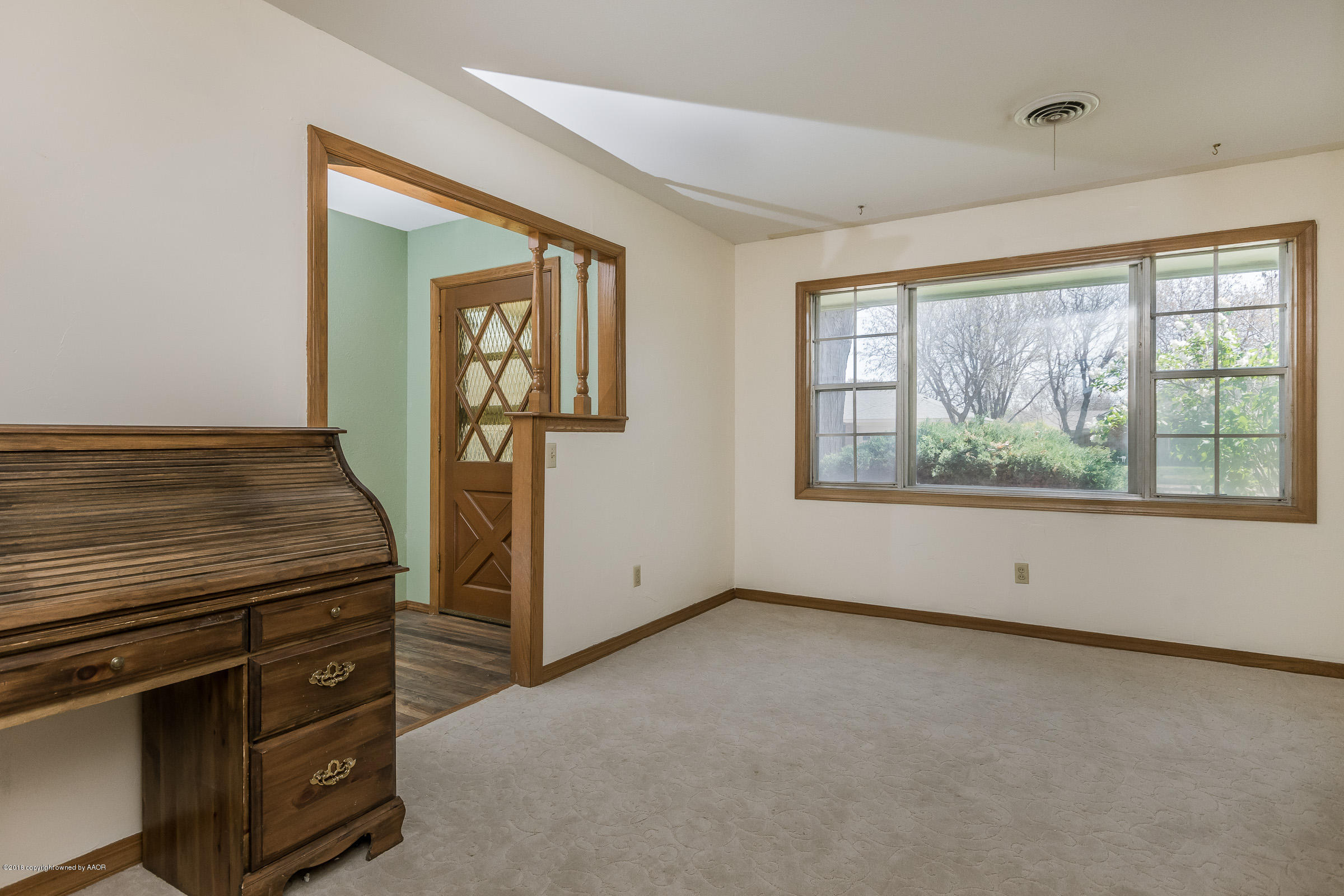 6212 Elmhurst Road Amarillo, TX 79106 - Photo 3 of 33 Formal Living Room_