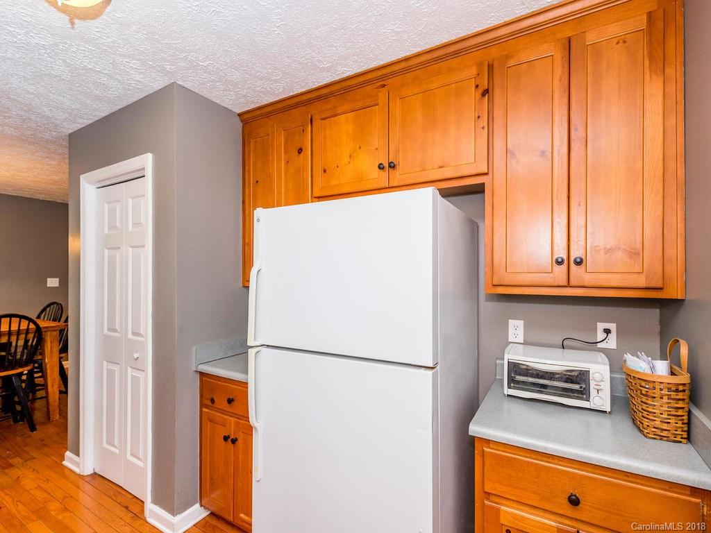 202 Morgan Cove Road Candler, NC 28715 - Photo 13 of 22 Gallery Image 13