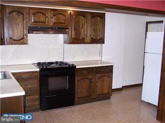 925 Grant Road Folcroft, PA 19032 - Photo 4 of 12 Kitchen