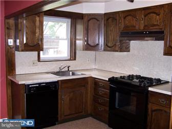 925 Grant Road Folcroft, PA 19032 - Photo 5 of 12 Kitchen