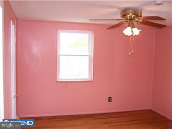 925 Grant Road Folcroft, PA 19032 - Photo 9 of 12 Bedroom