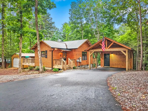 $279,800 | 207 Bentley Cove, Murphy, NC 28906