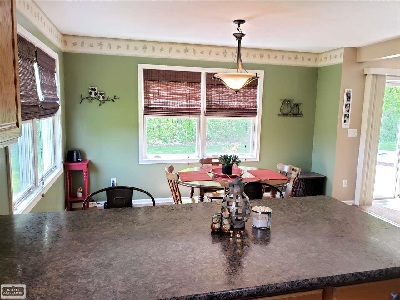 5715 Miller Road Capac, MI 48014 - Photo 10 of 18 31381403-9.JPG