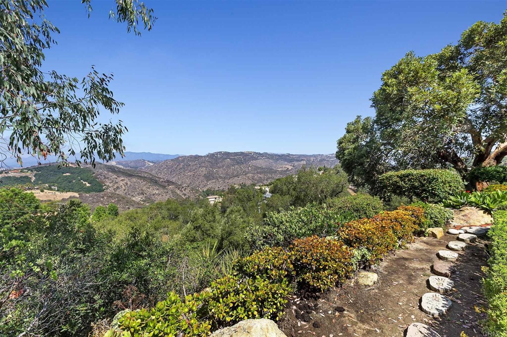 833 Stone Post Road Fallbrook, CA 92028 - Photo 1 of 1 Gallery Image 1