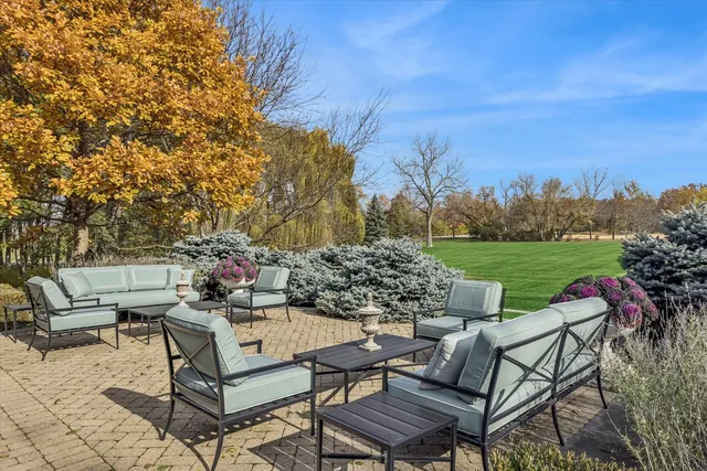 $4,950,000 | 2450 Persimmon Drive, St. Charles, IL 60174