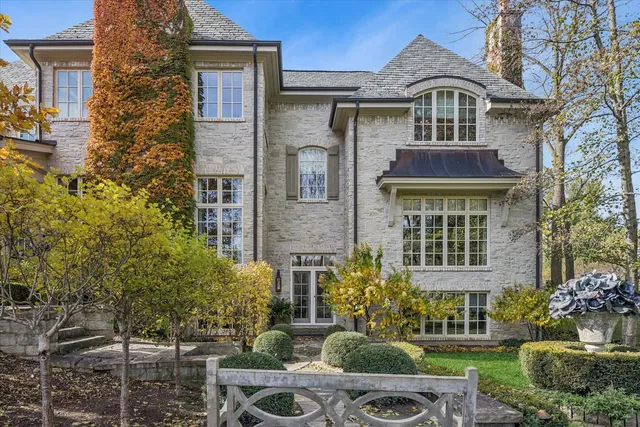 $4,950,000 | 2450 Persimmon Drive, St. Charles, IL 60174