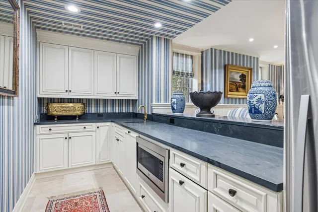 $4,950,000 | 2450 Persimmon Drive, St. Charles, IL 60174