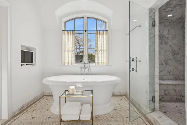 $4,950,000 | 2450 Persimmon Drive, St. Charles, IL 60174