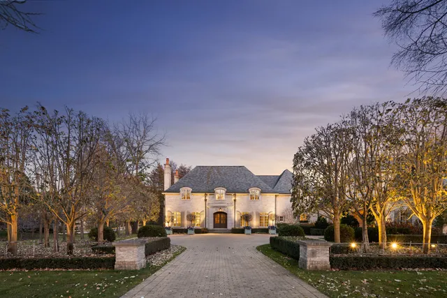 $4,950,000 | 2450 Persimmon Drive, St. Charles, IL 60174