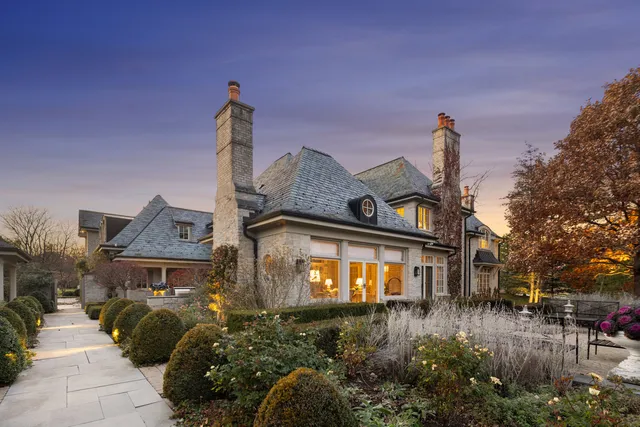 $4,950,000 | 2450 Persimmon Drive, St. Charles, IL 60174