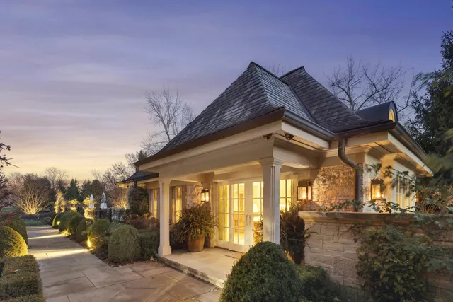 $4,950,000 | 2450 Persimmon Drive, St. Charles, IL 60174