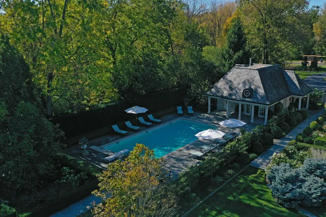 $4,950,000 | 2450 Persimmon Drive, St. Charles, IL 60174