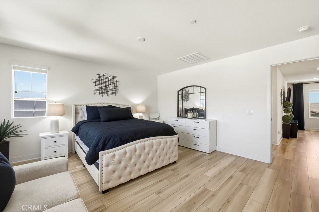 324 Castaic Way Rialto, CA 92377 - Photo 35 of 50