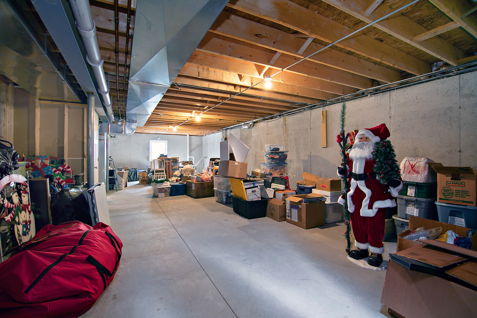 489 Cardinal Drive Manteno, IL 60950 - Photo 28 of 38 a view of a room with gym equipment