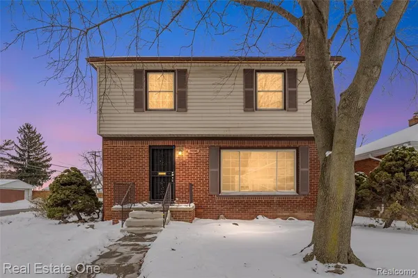 $249,500 | 19196 Berden Street, Grosse Pointe, MI 48236