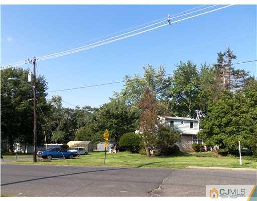2 Farmhaven Avenue Edison, NJ 08820 - Photo 4 of 15 Gallery Image 4
