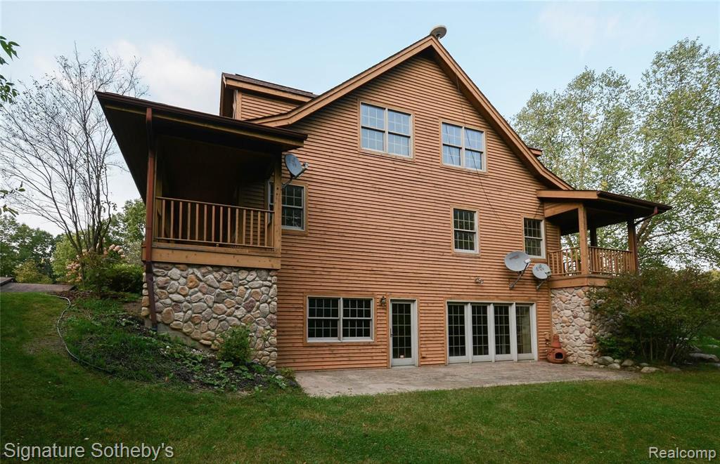 8463 Hartland Road Fenton, MI 48430 - Photo 41 of 54