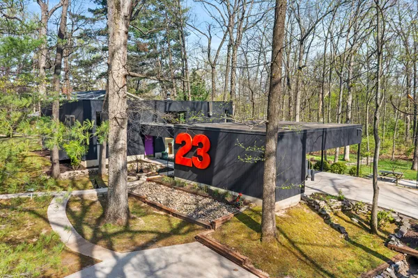 $350,000 | 23 Wildwood Drive, Mount Vernon, IL 62864