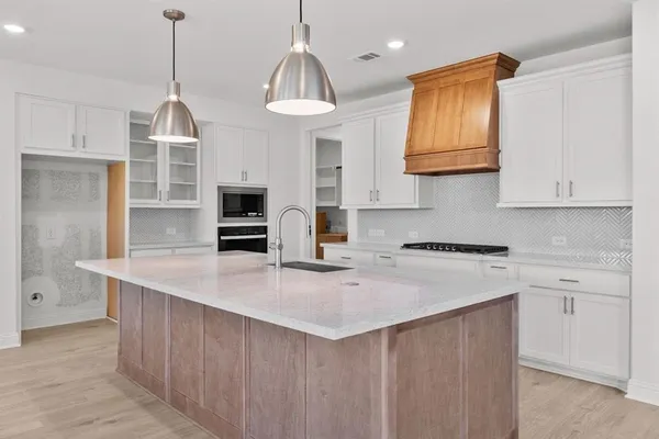 $699,990 | 2302 Sarah Drive, Rockwall, TX 75087