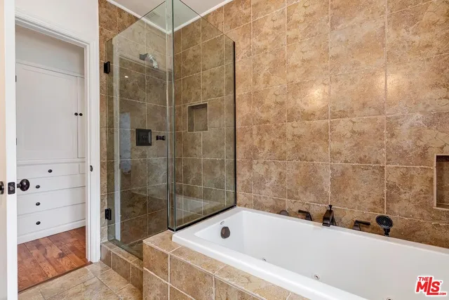 $2,195,000 | 829 South Mullen Avenue, Los Angeles, CA 90005