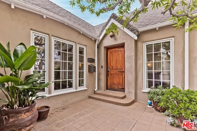 $2,195,000 | 829 South Mullen Avenue, Los Angeles, CA 90005