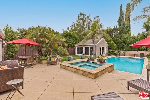 $2,195,000 | 829 South Mullen Avenue, Los Angeles, CA 90005