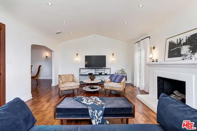 $2,195,000 | 829 South Mullen Avenue, Los Angeles, CA 90005
