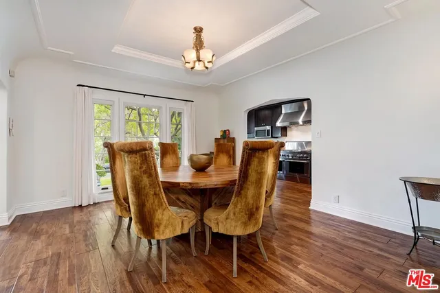 $2,195,000 | 829 South Mullen Avenue, Los Angeles, CA 90005