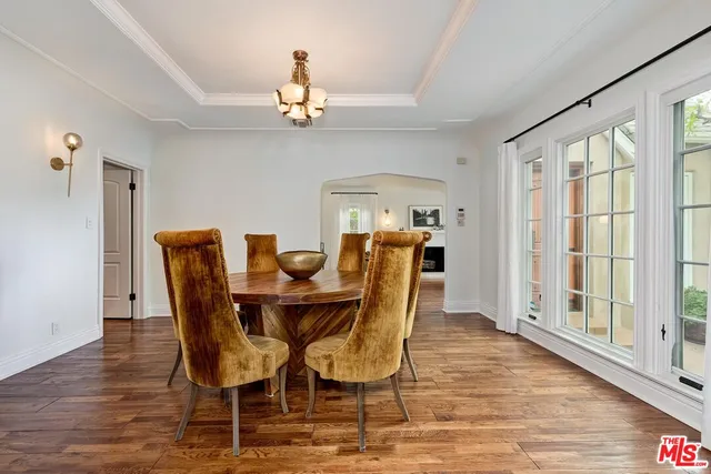 $2,195,000 | 829 South Mullen Avenue, Los Angeles, CA 90005