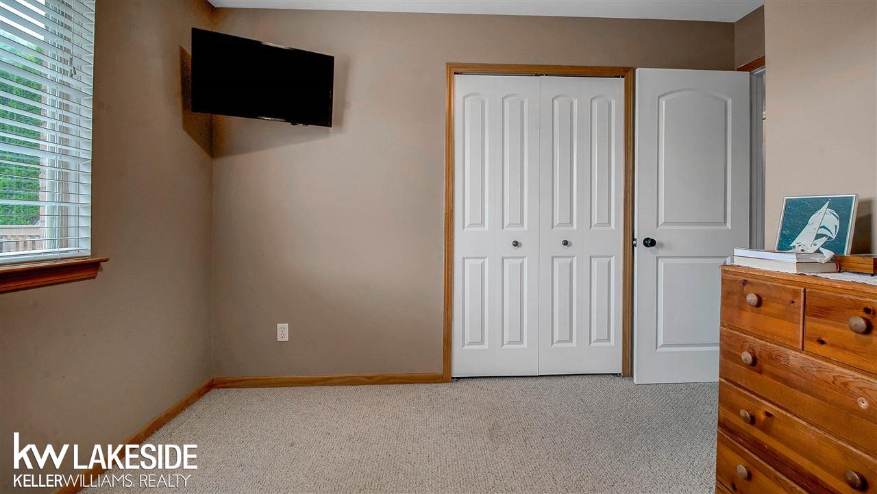 51665 Rivard Road New Baltimore, MI 48047 - Photo 12 of 36 31390914-11.JPG
