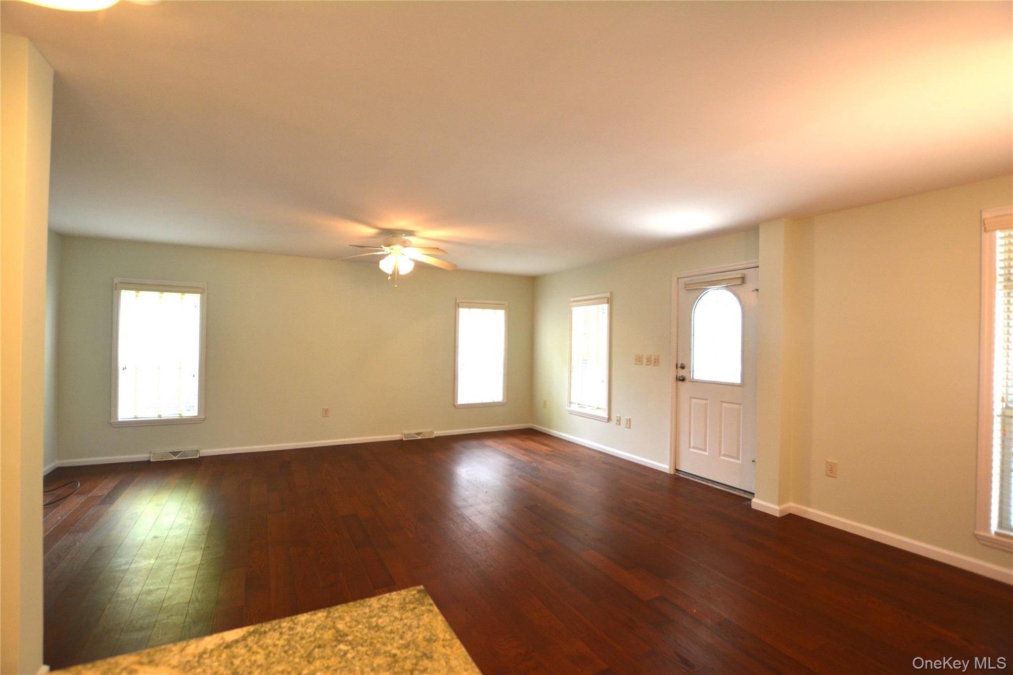 1661 Old Country Road, Unit 516 Riverhead, NY 11901 - Photo 6 of 24