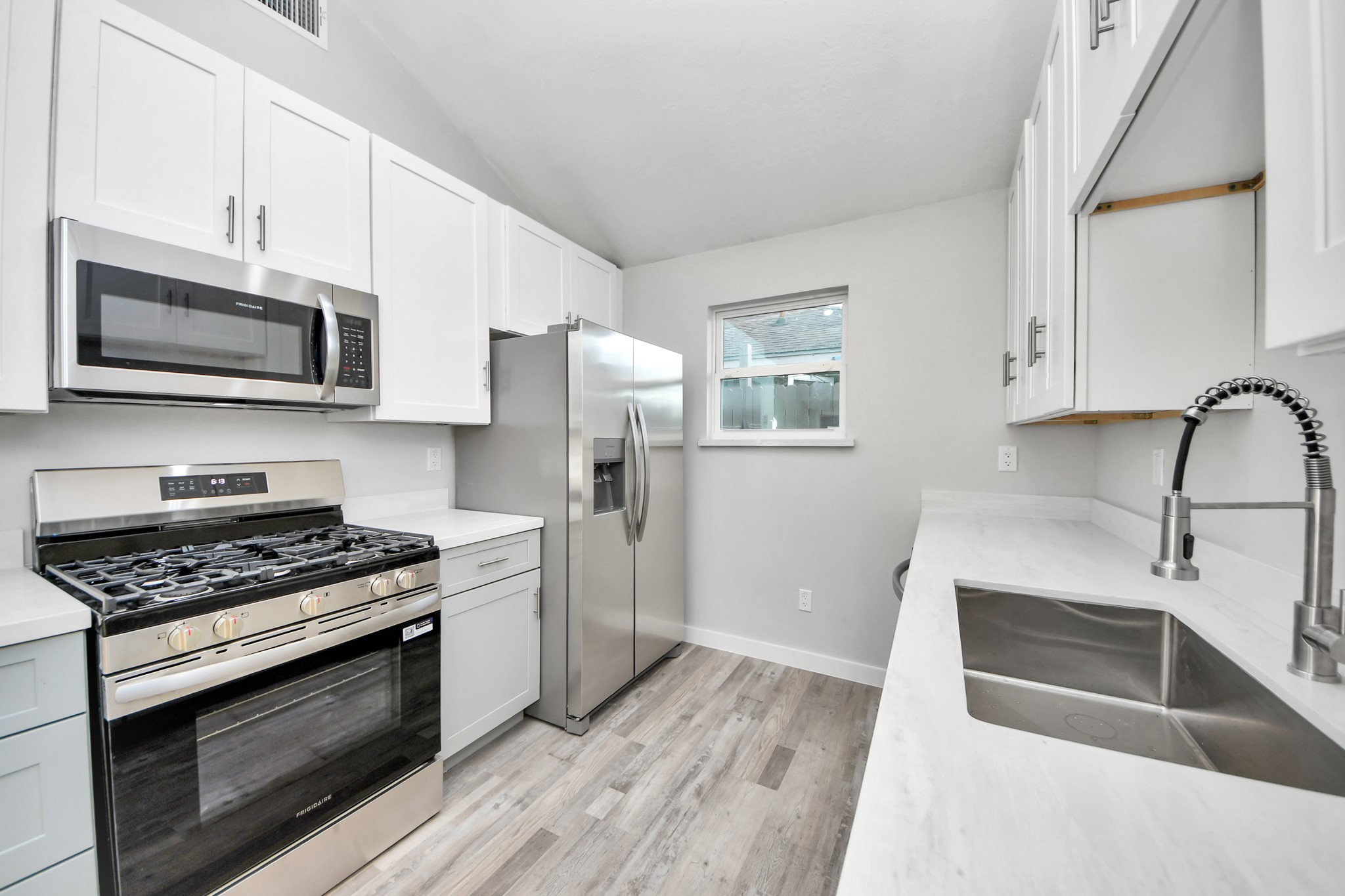 6201 Batterson Street Houston, TX 77026 - Photo 14 of 49